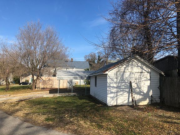 4th image of 3922 Tyler Ave NW