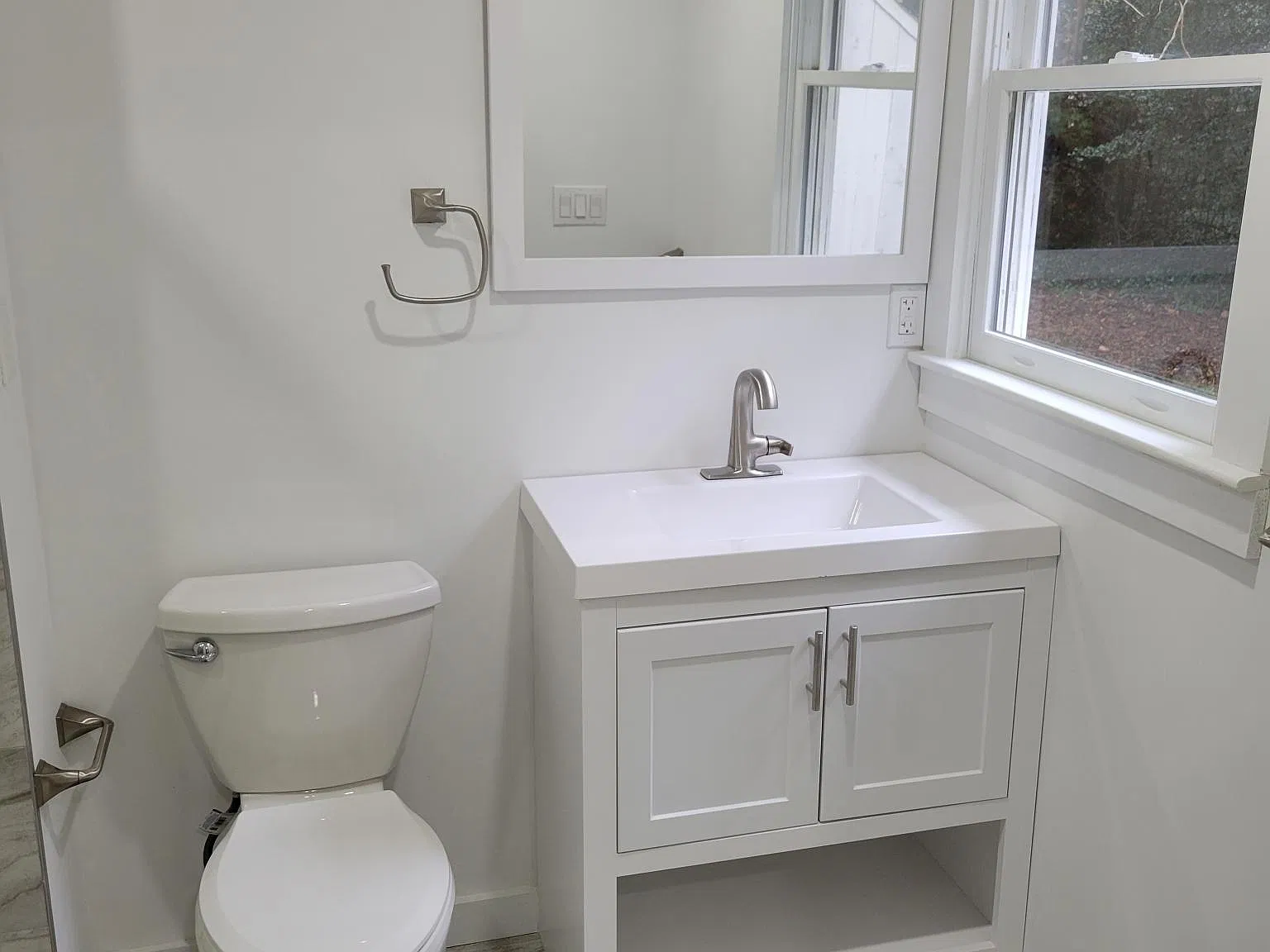 3 bed, 2.5 bath, 1366 sqft, $3,600 — Photo 4