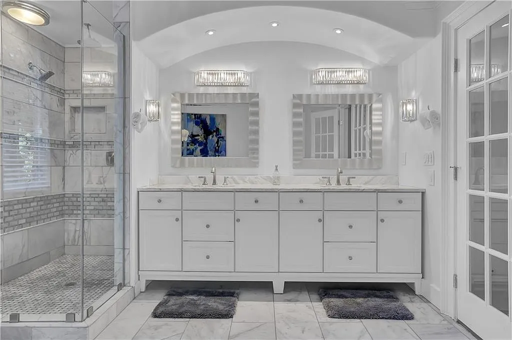 6 bed, 6.5 bath, 4300 sqft, $12,500 — Photo 4