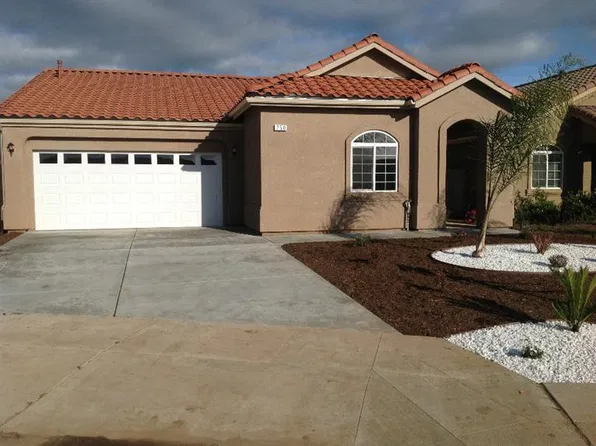 750 Celaya Way, Orange Cove, CA 93646
