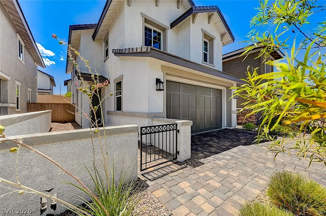 3 bed, 2.5 bath, 1797 sqft, $2,500 — Photo 3