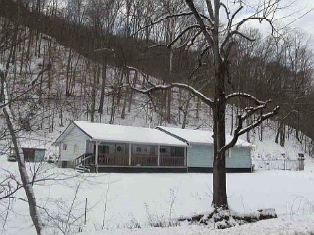2nd image of 7402 Six Mile Rd