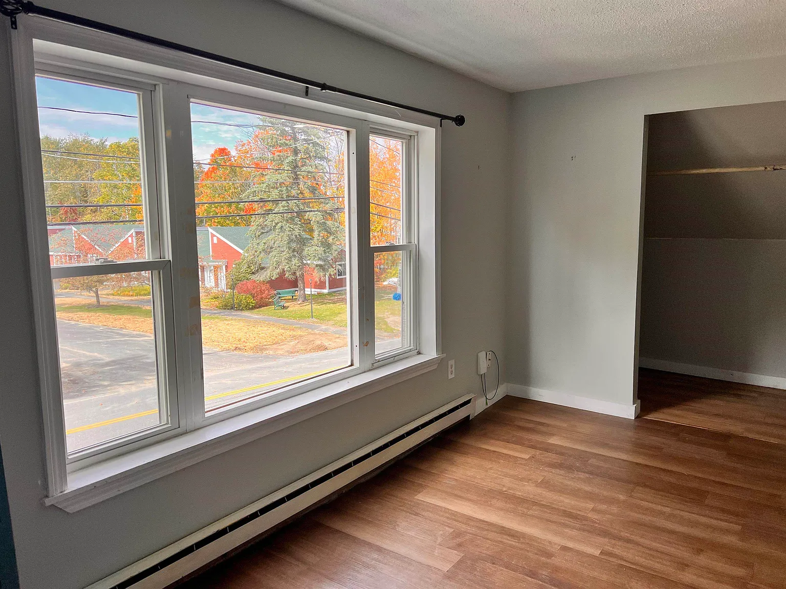 1 bed, 1.0 bath, 4176 sqft, $1,100 — Photo 3