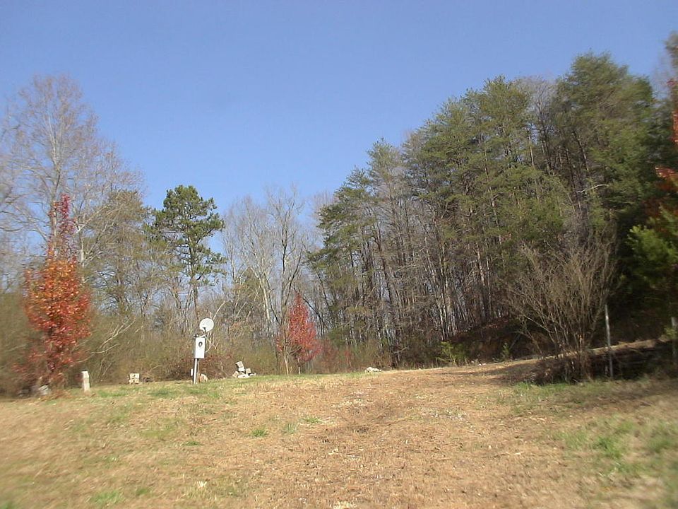 2nd image of 124 Happy Hollow Rd