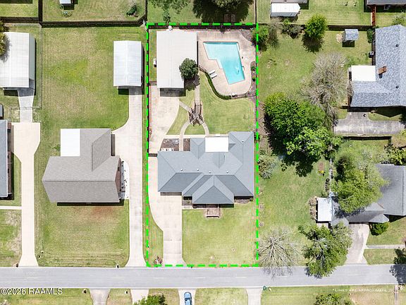 2nd image of 106 Rue Beau Soleil