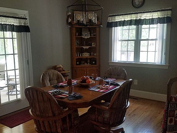 Eat In Kitchen Area
