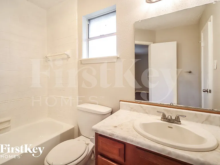 16239 La Terra Dr — Photo 11
