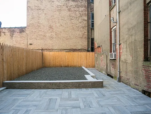 Rented by MNS | media 37