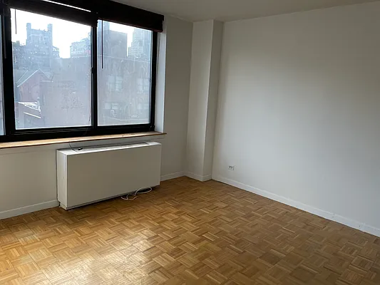 Rented by JSG Realty Corp | media 8