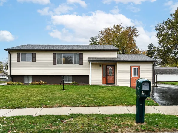 5829 Cloverleaf Dr, Indianapolis, IN 46241