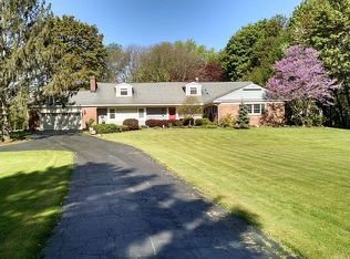 1627 Scribner Rd, Penfield, NY 14526