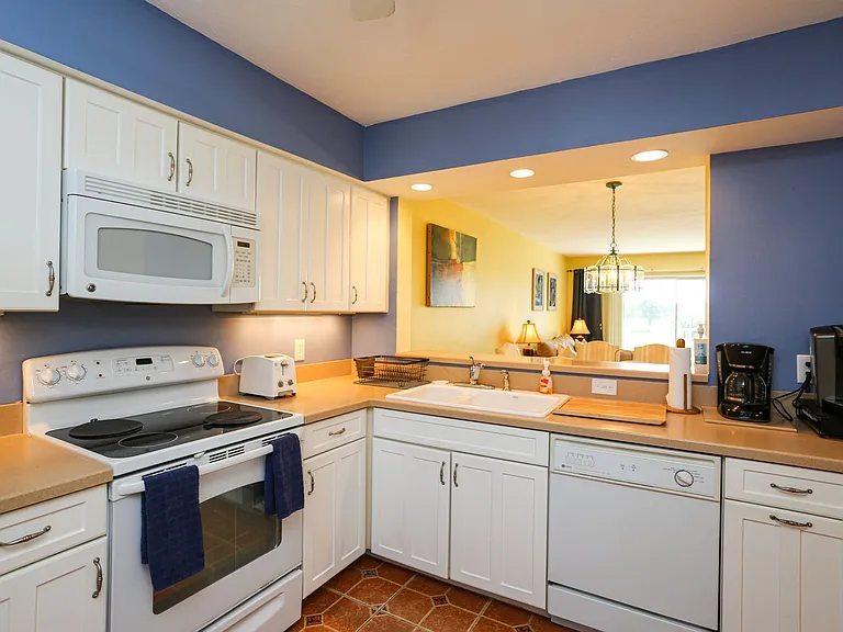 1075 Foxfire Ln #207 — Photo 2