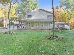 4100 Old Forge Dr, Fort Gratiot, MI 48059