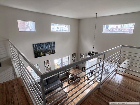 4th image of 401 E 68th St Frnt 1