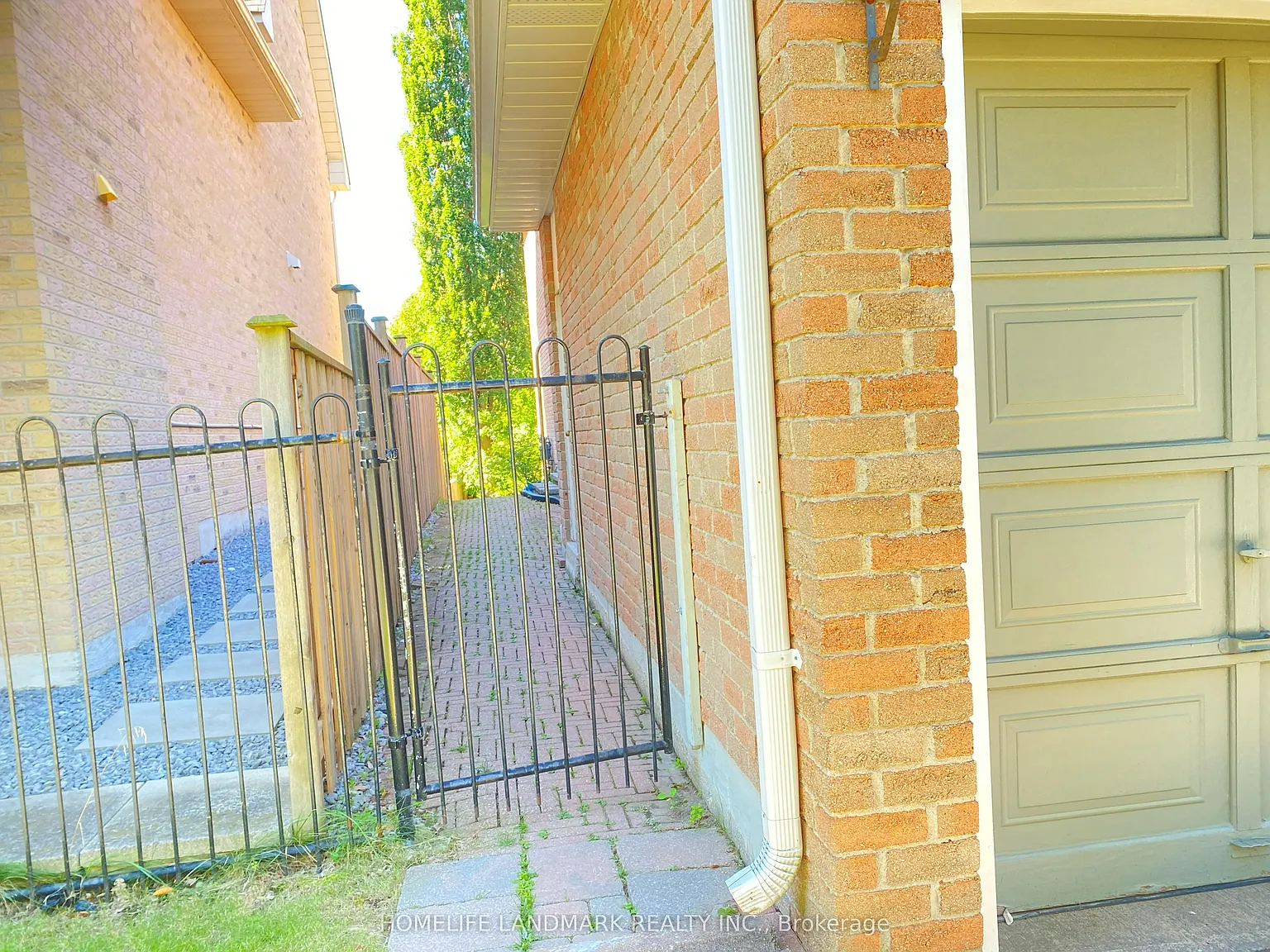 2 bed, $1,980 — Photo 2
