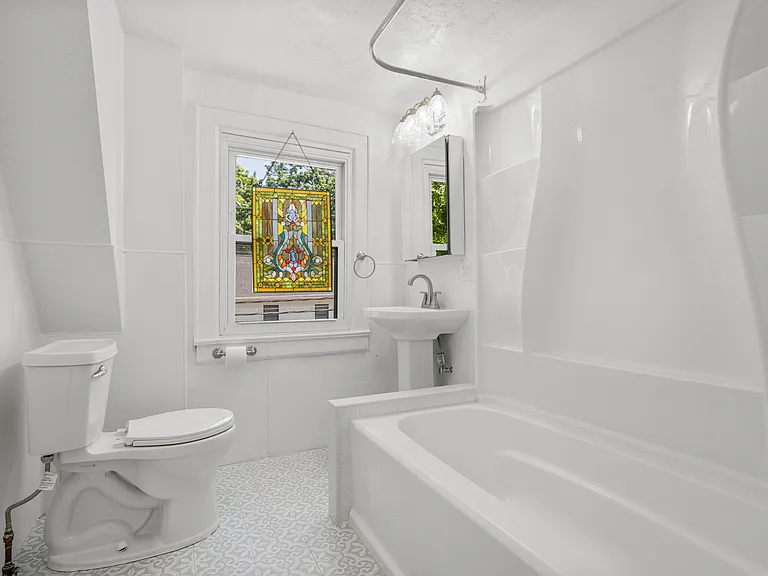 121 Walworth Ave — Photo 28