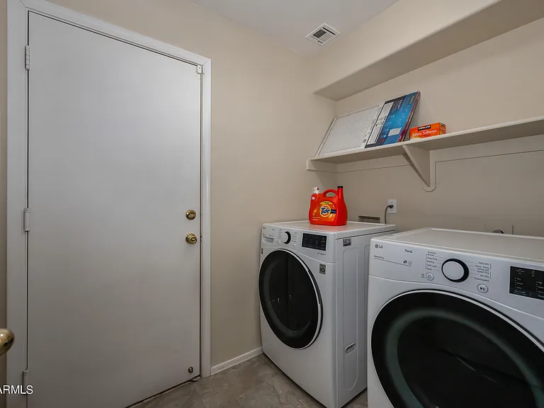 5203 W Buffalo St — Photo 22