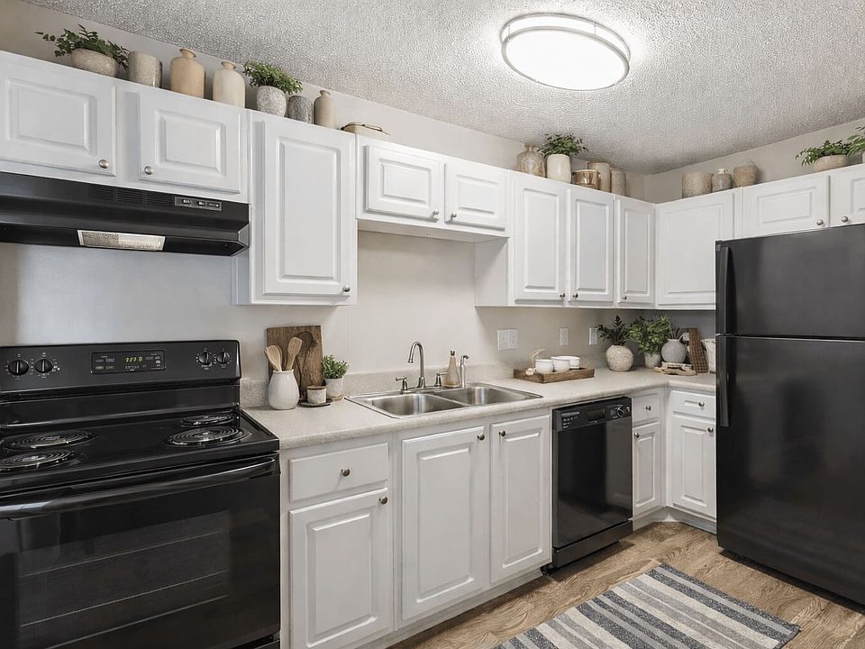 1st image of 6097 Memorial Dr #404
