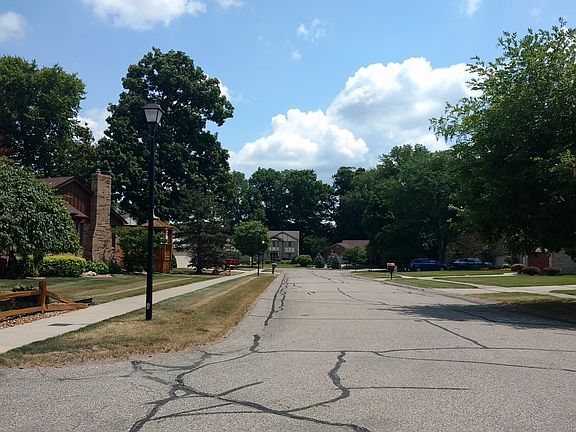 4th image of 37766 Pickford Dr