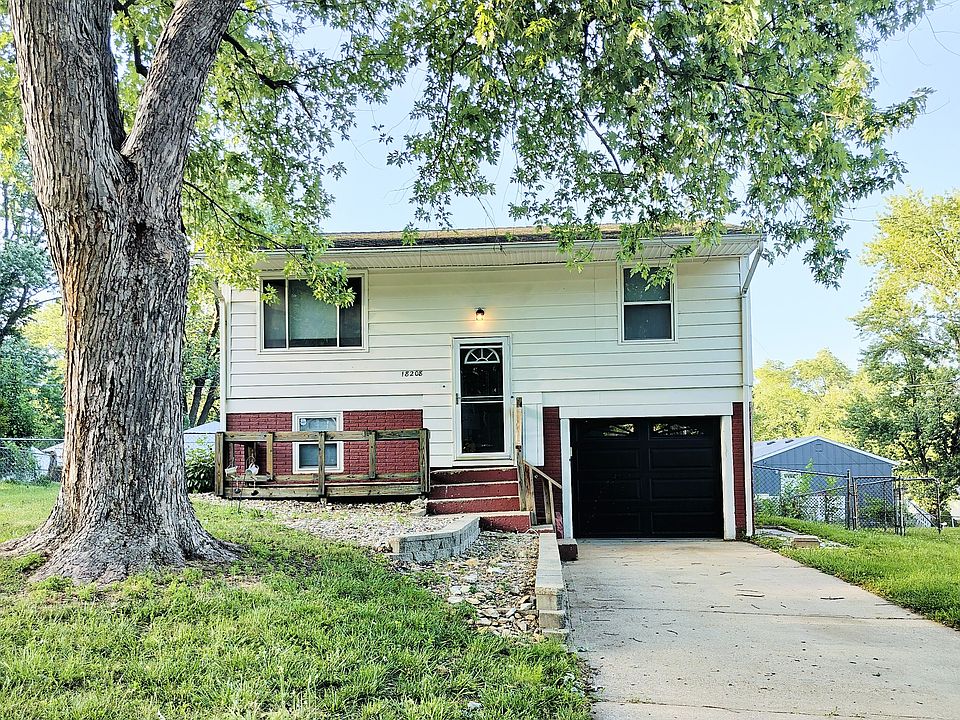 1st image of 18208 E 17th Ct N