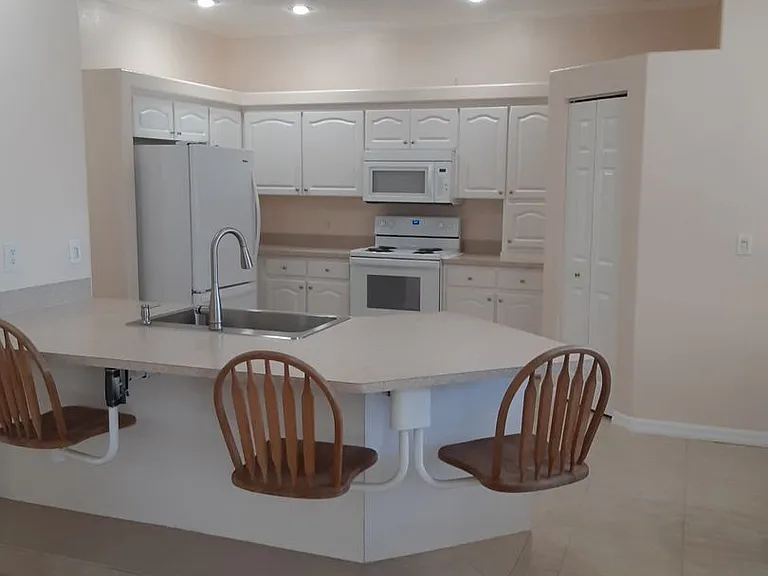 13409 Short Ct — Photo 3
