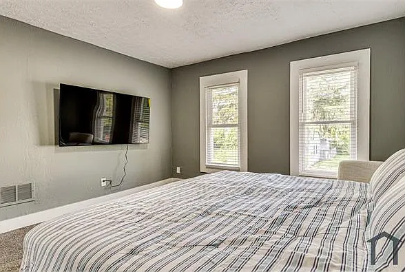 3 bed, 4791 sqft, $1,600 — Photo 4
