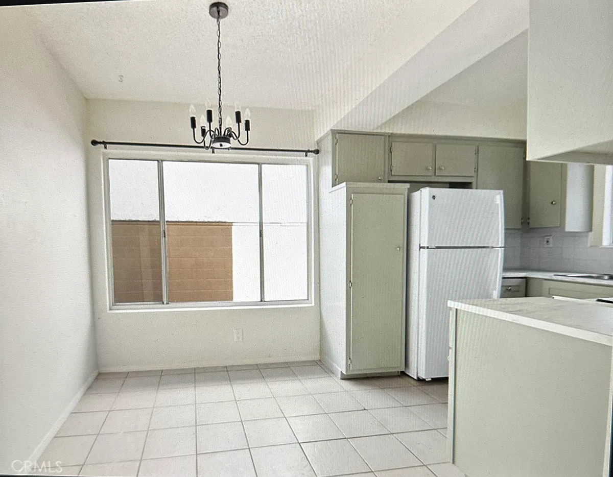 Building Photo - 10730 Burin Ave #1