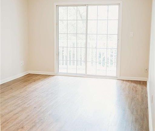 3rd image of 3160 Seven Pines Ct