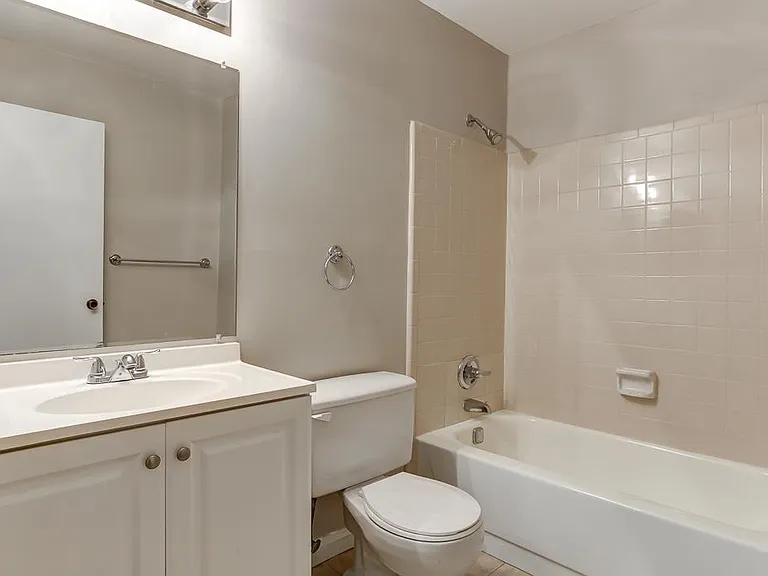 2512 Huntingdon Chase — Photo 6