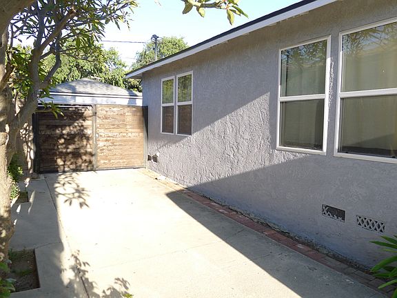 2nd image of 6136 Oliva Ave