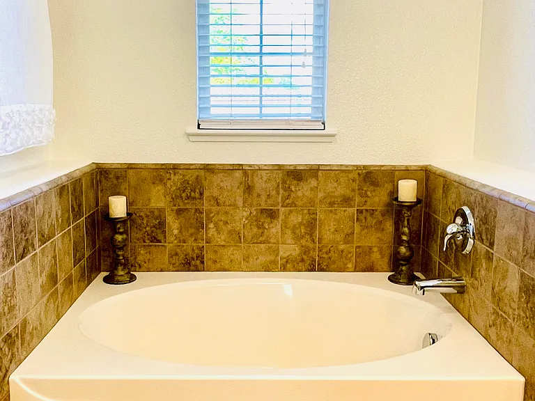 Barnhill Dr — Photo 12