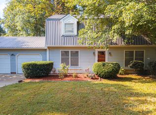 307 Maplewood Dr, Morganton, NC 28655