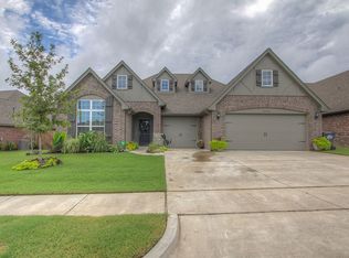 2566 W 112th Pl S, Jenks, OK 74037