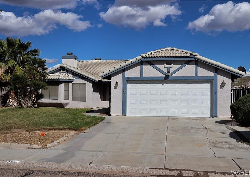 1st image of 2936 Country Club Dr