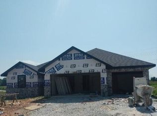 925 S Deerfield Ct, Nixa, MO 65714
