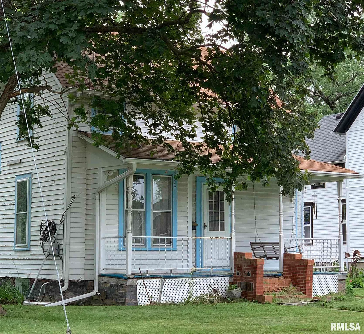 411 W Putnam St photo 1