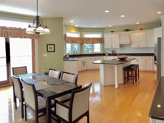 5th image of 17 Rockdove Ln