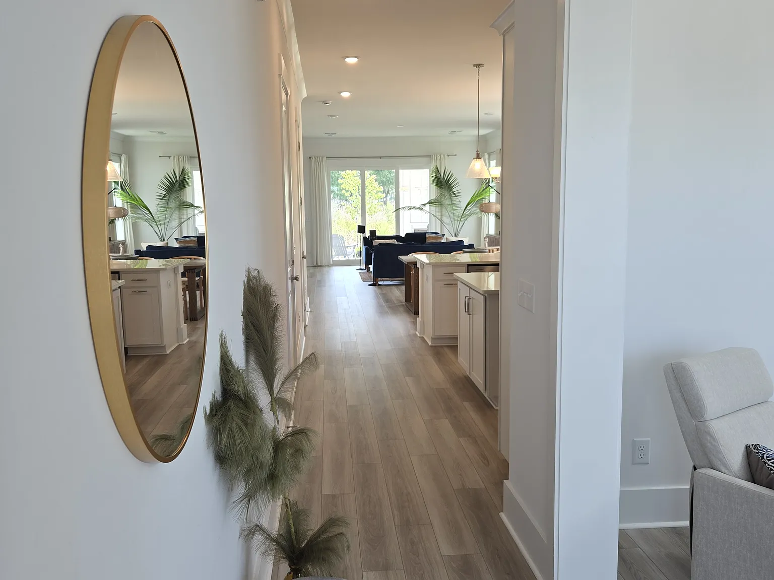 3 bed, 1799 sqft, $3,200 — Photo 3
