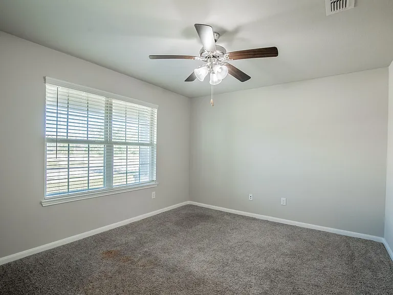 1407 Wheatland Terrance Ln — Photo 6