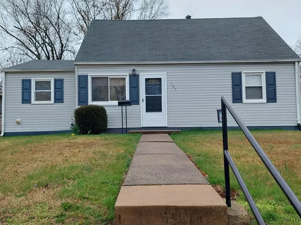 137 Cabbel Dr, Manassas Park, VA 20111