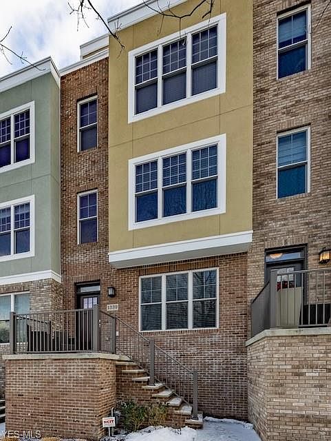 1st image of 1339 W Clifton Blvd
