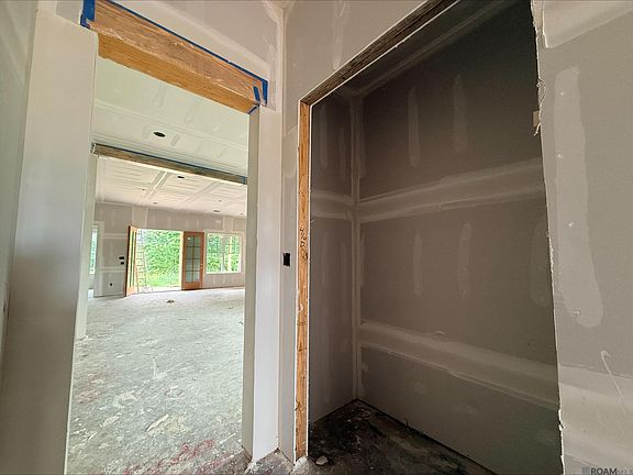 2nd image of 8619 Greenbrier Cove Rd