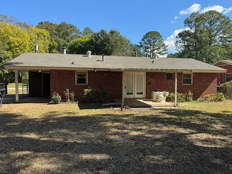 714 Avondale Rd — Photo 3