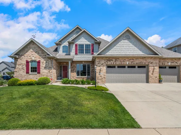 2002 Savanna Dr, Champaign, IL 61822