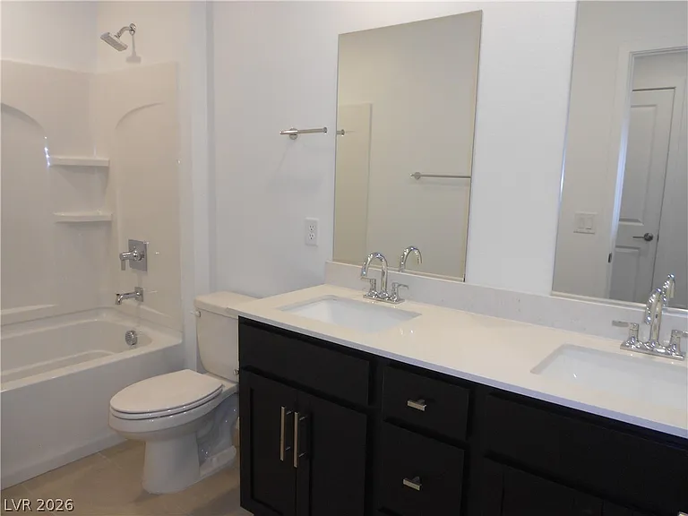 324 Lupton Ave — Photo 13