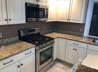 28 Fawn Rd, Swansea, MA 02777