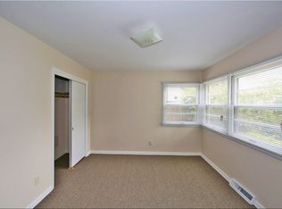 2400 Oregon St, Racine, WI 53405