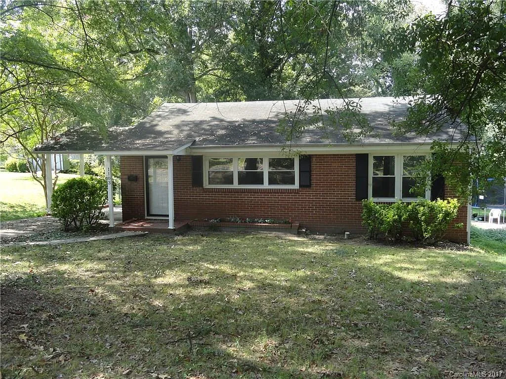 2 bed, 936 sqft, $1,176 — Photo 1