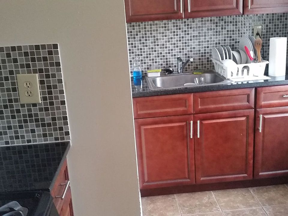 1st image of 930 Myrtle Ave #26