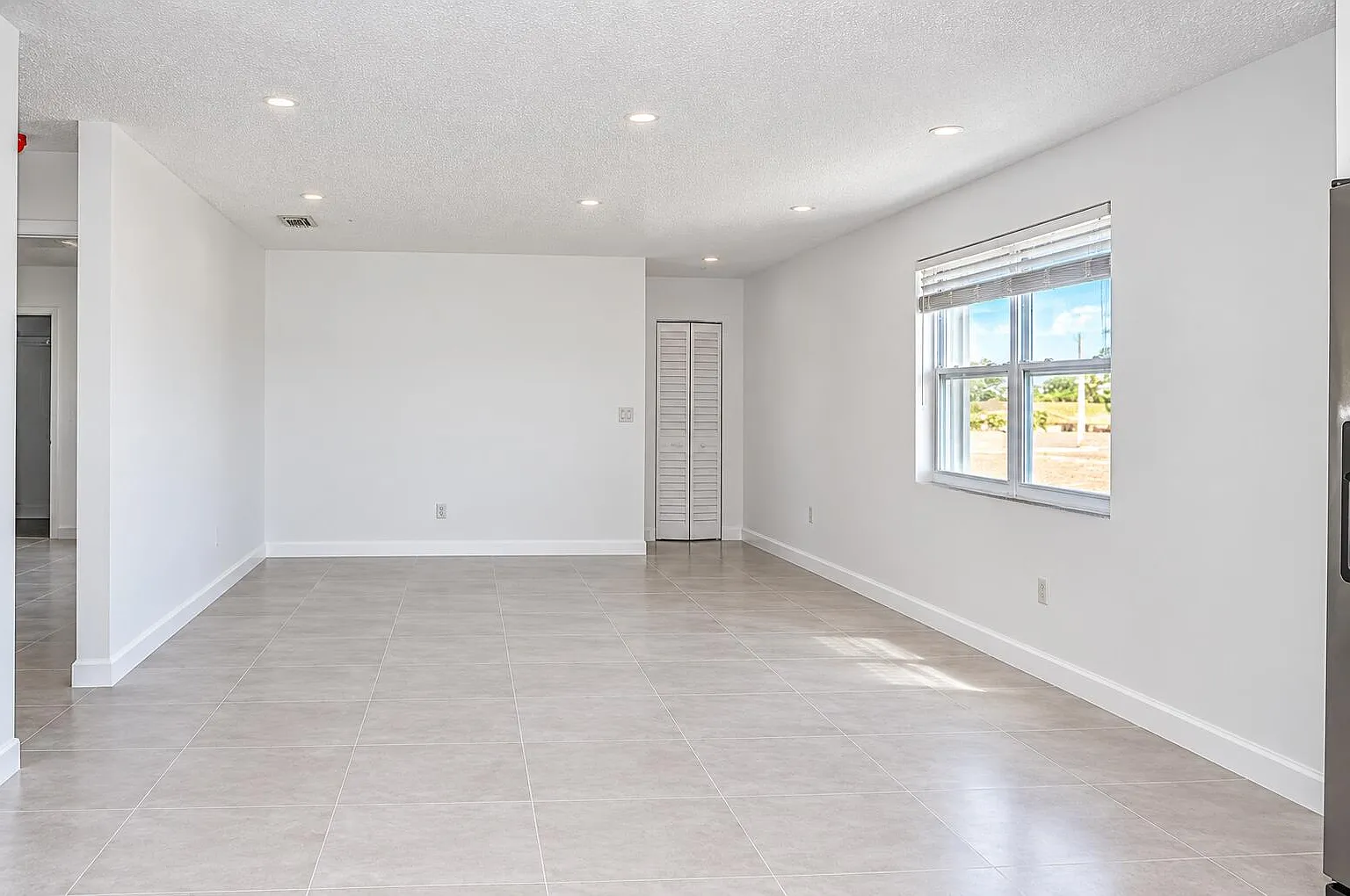 2 bed, 1.0 bath, 2160 sqft, $2,450 — Photo 1